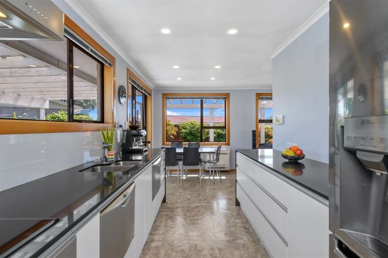 Photo of property in 14 Springmead Place, Hornby, Christchurch, 8042