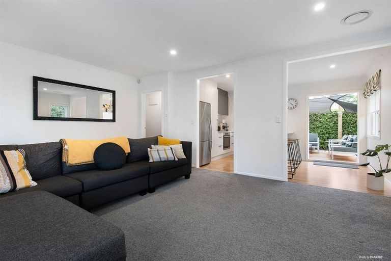 Photo of property in 82 Kervil Avenue, Te Atatu Peninsula, Auckland, 0610