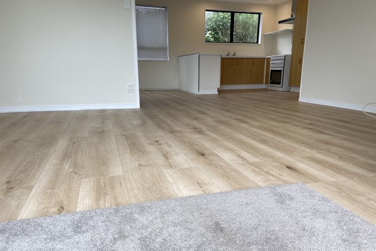 Photo of property in 1/14 Compass Place, Te Atatu Peninsula, Auckland, 0610