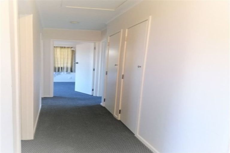Photo of property in 2/25 Harris Road, Mount Wellington, Auckland, 1051