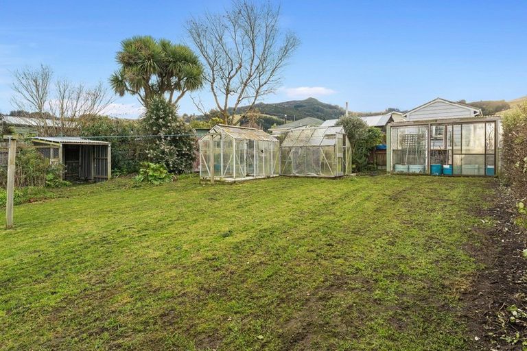 Photo of property in 21 Blackman Avenue, Sawyers Bay, Port Chalmers, 9023