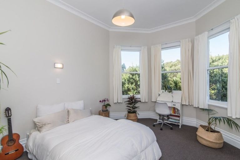 Photo of property in 196 Glenmore Street, Northland, Wellington, 6012