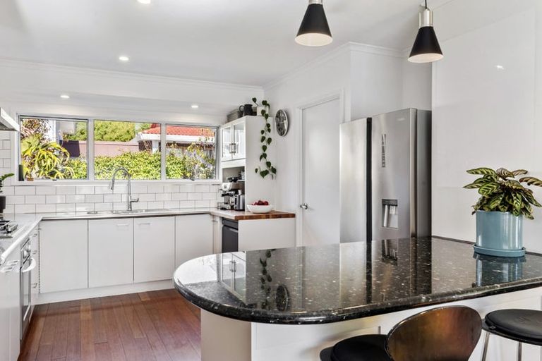 Photo of property in 2/193 Lake Road, Belmont, Auckland, 0622