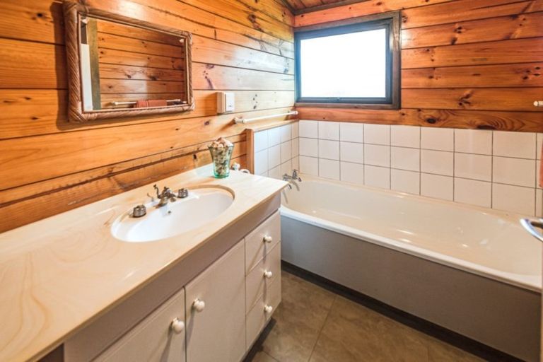 Photo of property in 6 Wanaka Street, Aramoho, Whanganui, 4500