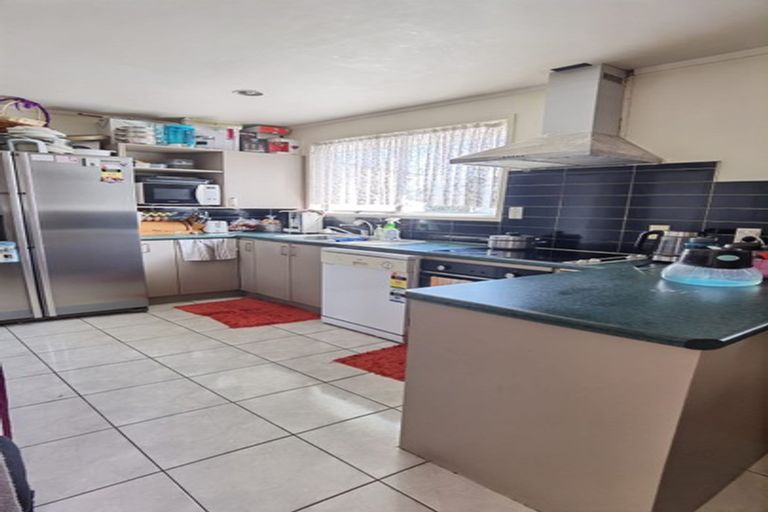 Photo of property in 395 Bucklands Beach Road, Bucklands Beach, Auckland, 2012