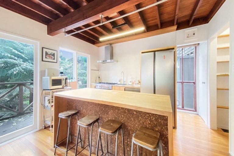 Photo of property in 221 Titirangi Road, Titirangi, Auckland, 0604