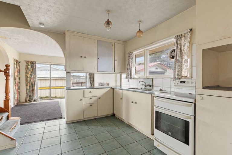Photo of property in 15 Rowan Avenue, Aranui, Christchurch, 8061