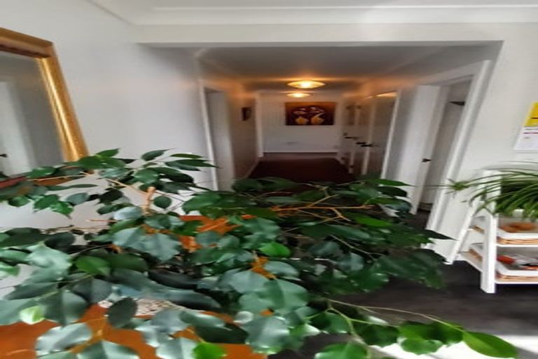 Photo of property in 111 Waterloo Crescent, Hokowhitu, Palmerston North, 4410