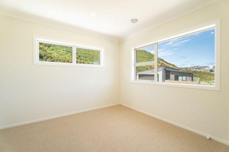 Photo of property in 31 Farnworth Terrace, Churton Park, Wellington, 6037
