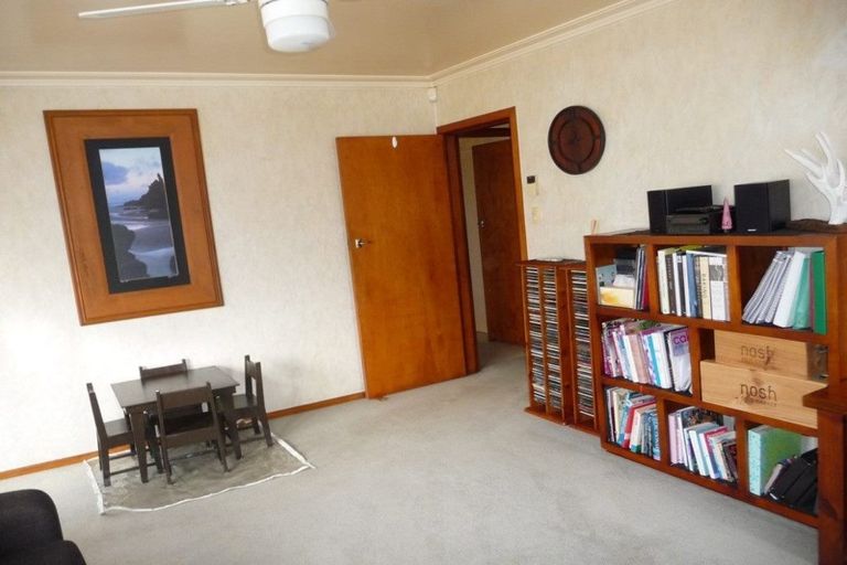 Photo of property in 14 Bear Street, Tirau, 3410