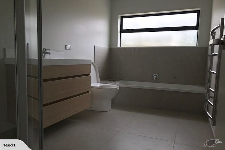 Photo of property in 10 Ariel Place, Snells Beach, 0920