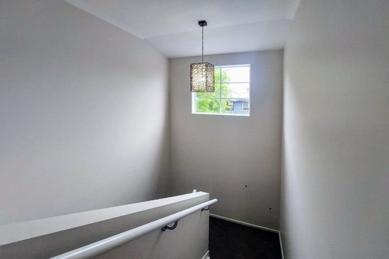 Photo of property in 1/13 Sydney Street, Hauraki, Auckland, 0622