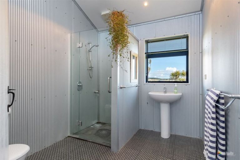 Photo of property in 80 Reay Mackay Grove, Waikawa Beach, Manakau, 5573