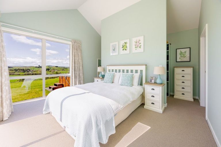 Photo of property in 45 Highlands Drive, Waipawa, 4277