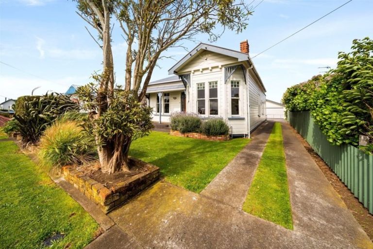 Photo of property in 70 Disraeli Street, Hawera, 4610