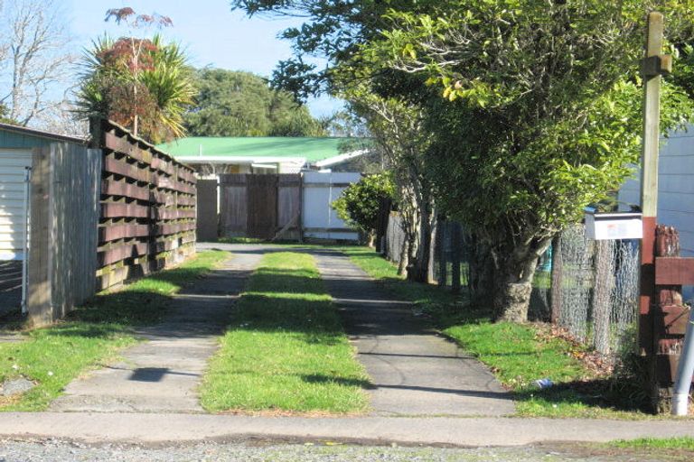 Property details for 25 Dominion Road, Papakura, 2110