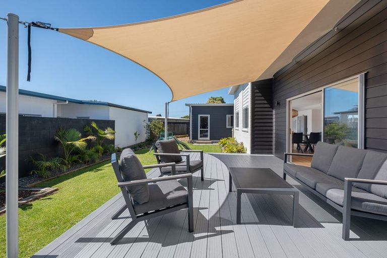 Photo of property in 130a Wairau Road, Oakura, 4314