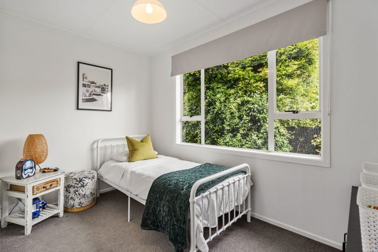 Photo of property in 2a Helga Crescent, Te Atatu Peninsula, Auckland, 0610