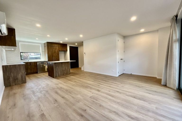 Photo of property in 2/26 Winton Street, St Albans, Christchurch, 8014