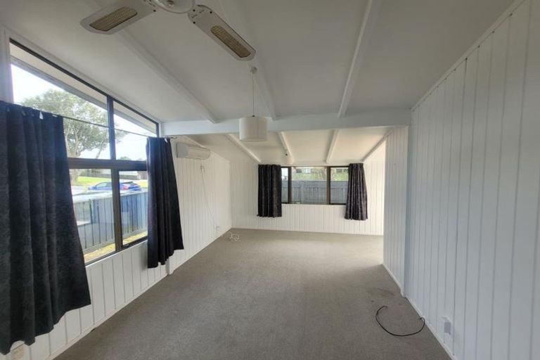 Photo of property in 28 Record Street, Fitzroy, New Plymouth, 4312
