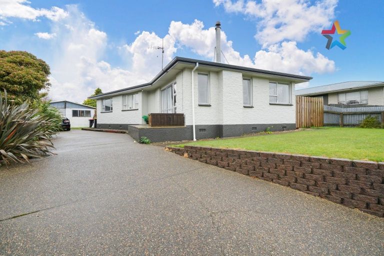 Photo of property in 10 Burns Street, Kew, Invercargill, 9812