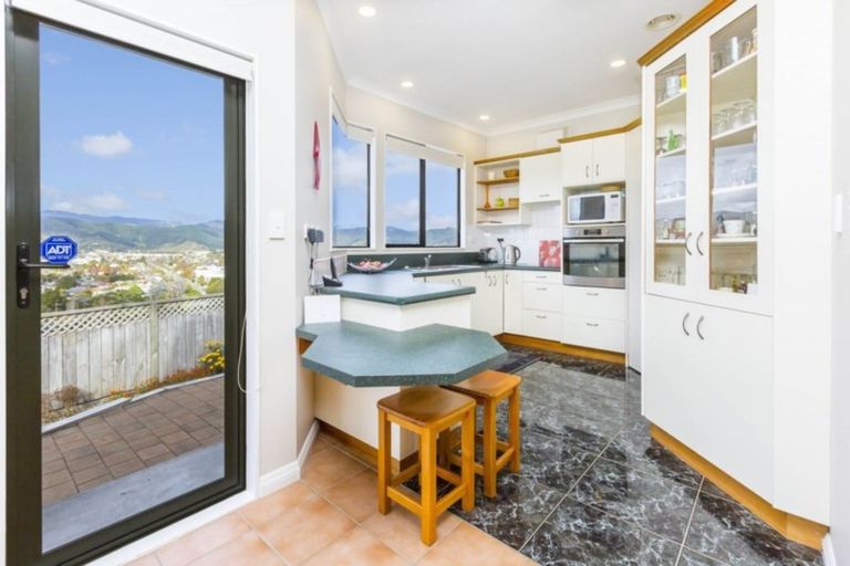 Photo of property in 17 Birkinshaw Grove, Riverstone Terraces, Upper Hutt, 5018