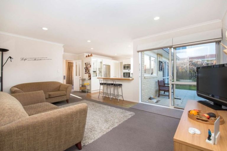 Photo of property in 4 Glanworth Place, Dannemora, Auckland, 2016