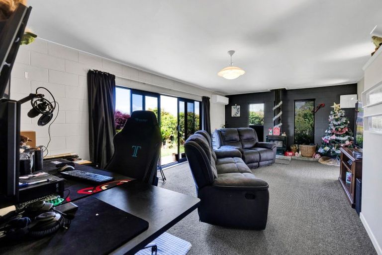 Photo of property in 1 Tainui Terrace, Inglewood, 4330