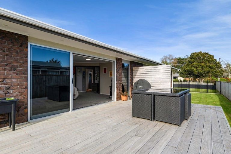 Photo of property in 100 Pembroke Road West, Pembroke, Stratford, 4332