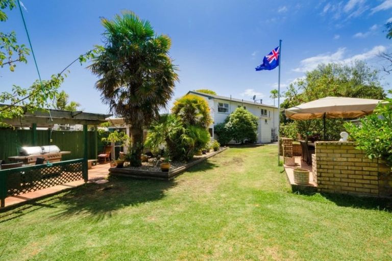 Photo of property in 18 Mcentee Road, Waitakere, Auckland, 0816