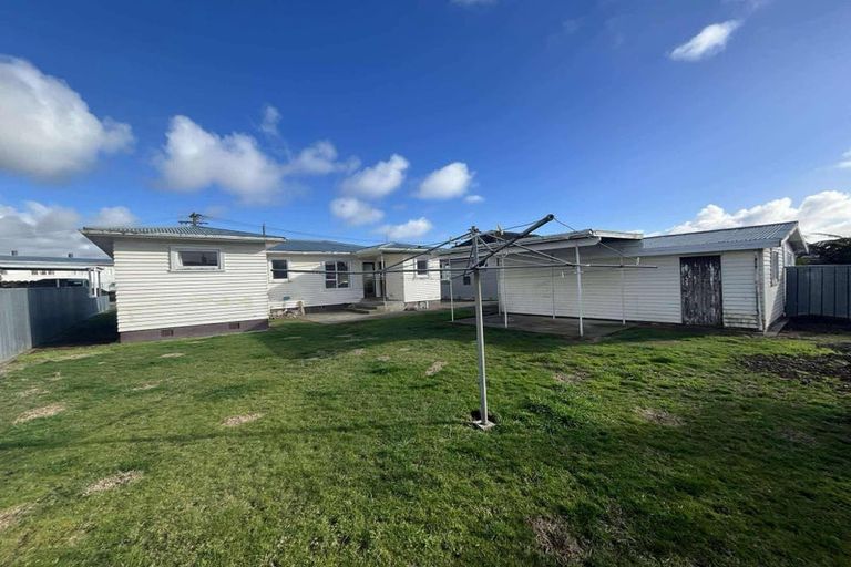 Photo of property in 3 Kauri Street, Levin, 5510