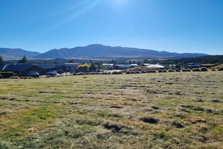 Photo of property in 11 Sams Place, Lake Tekapo, 7999