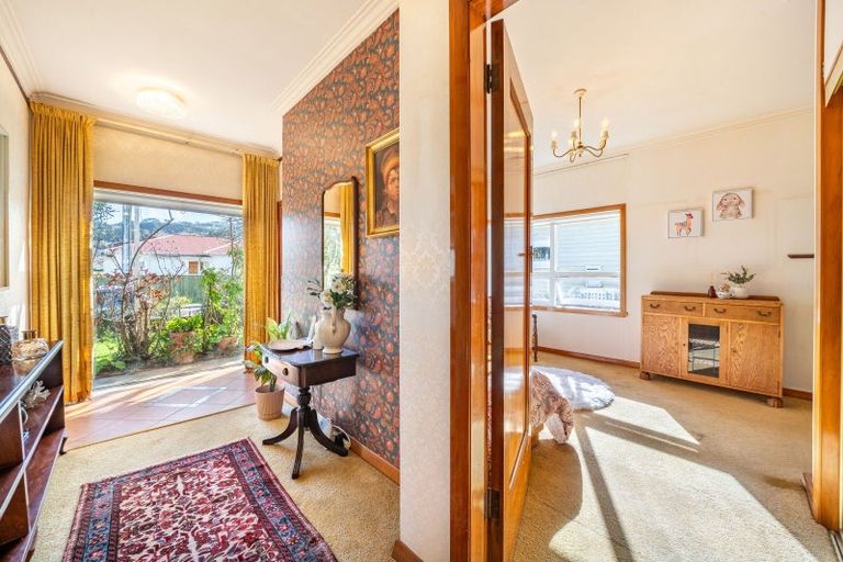 Photo of property in 35 Ropata Crescent, Boulcott, Lower Hutt, 5010