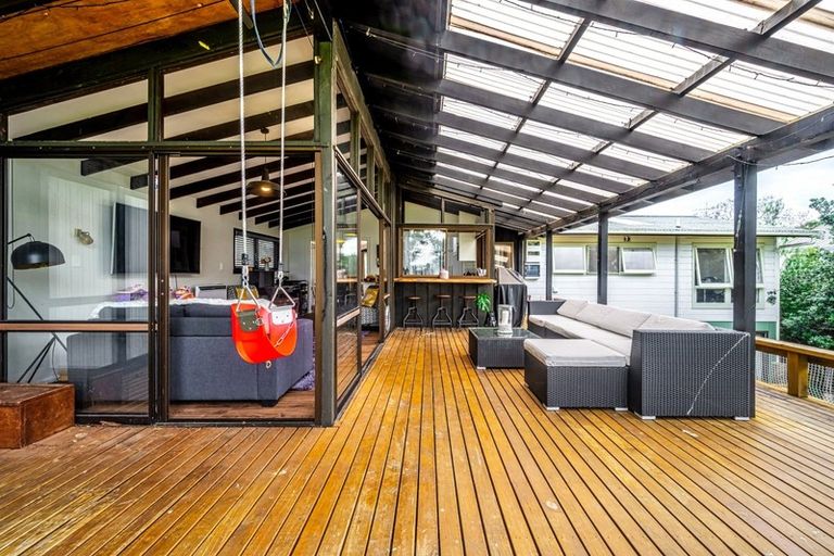 Photo of property in 32 Riverview Road, Panmure, Auckland, 1072