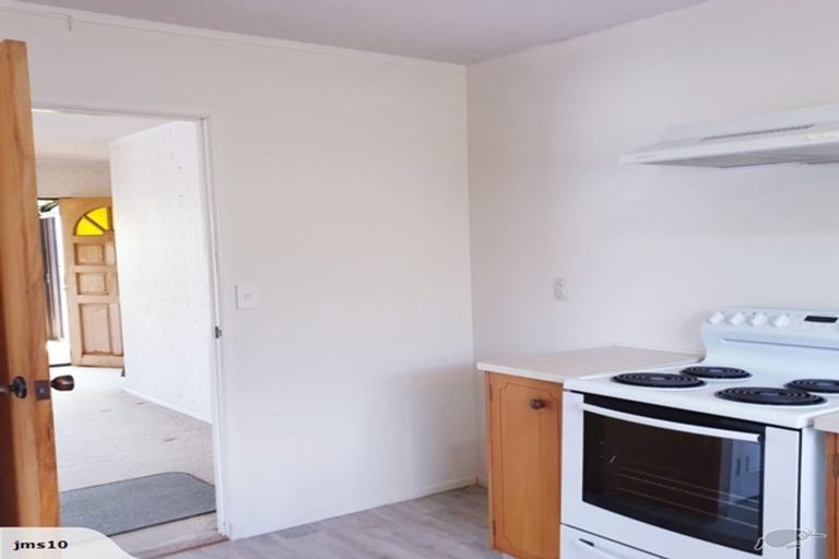 Photo of property in 2/87 Cook Street, Howick, Auckland, 2014