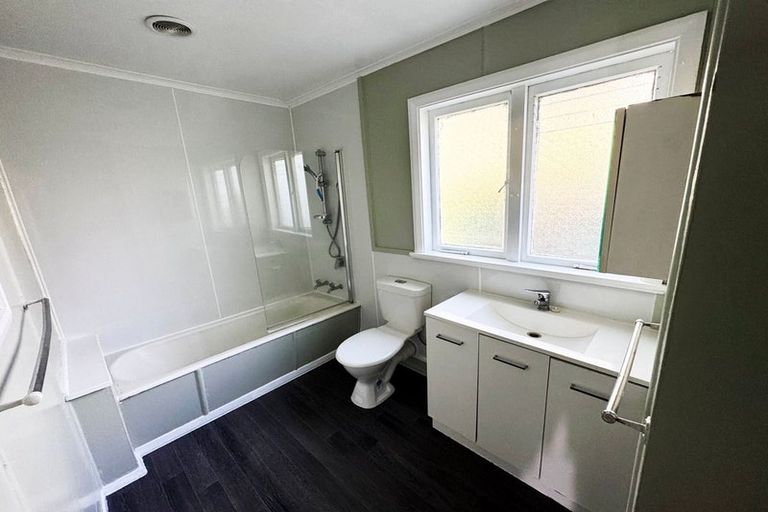 Photo of property in 30 Charles Road, Hannahs Bay, Rotorua, 3010