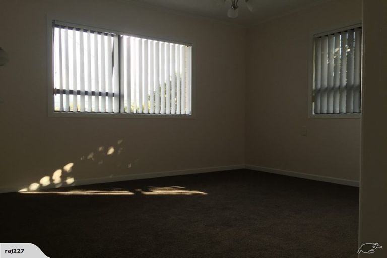 Photo of property in 100 Fourth Avenue, Woodhill, Whangarei, 0110