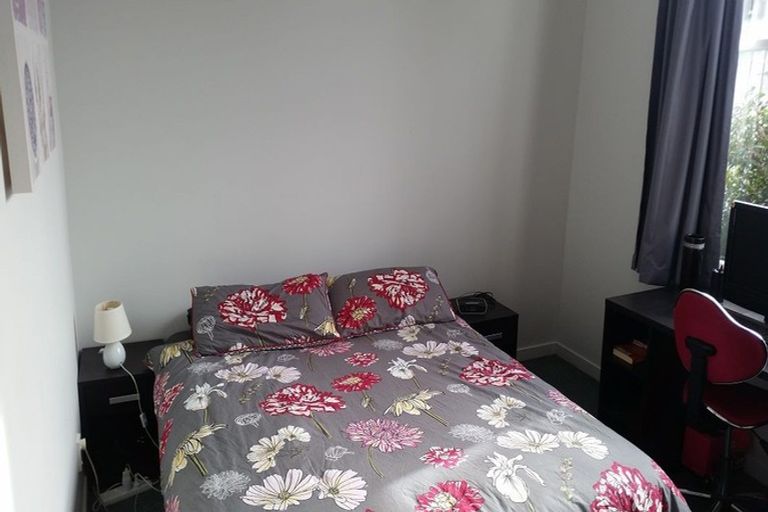 Photo of property in 19 Cruickshank Street, Kilbirnie, Wellington, 6022