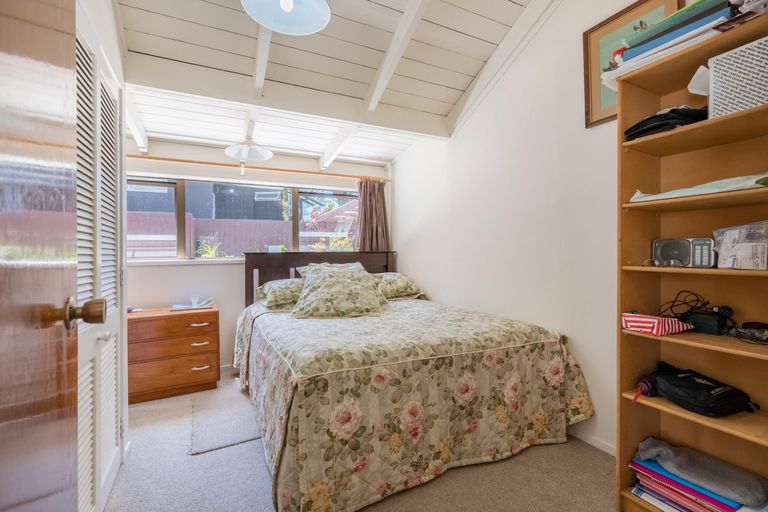 Photo of property in 84 Park Road, Titirangi, Auckland, 0604