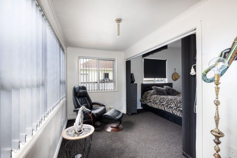 Photo of property in 17 Exeter Street, Brooklands, New Plymouth, 4310