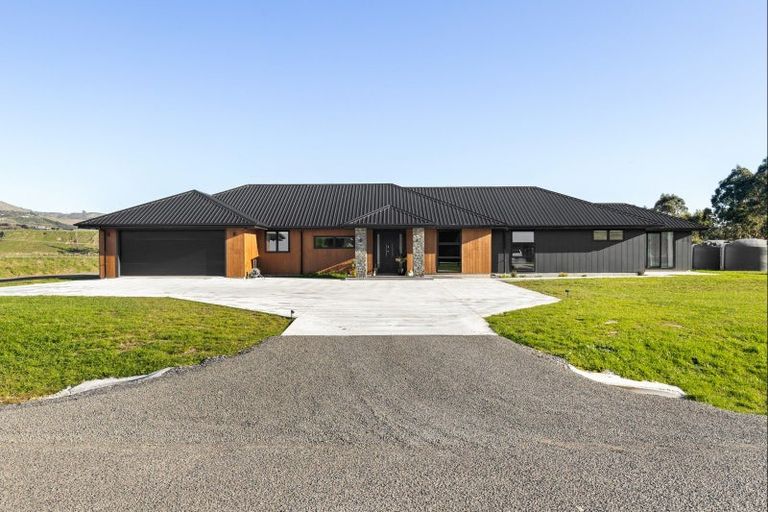 Photo of property in 230 Valley Views, Fitzherbert, Palmerston North, 4472