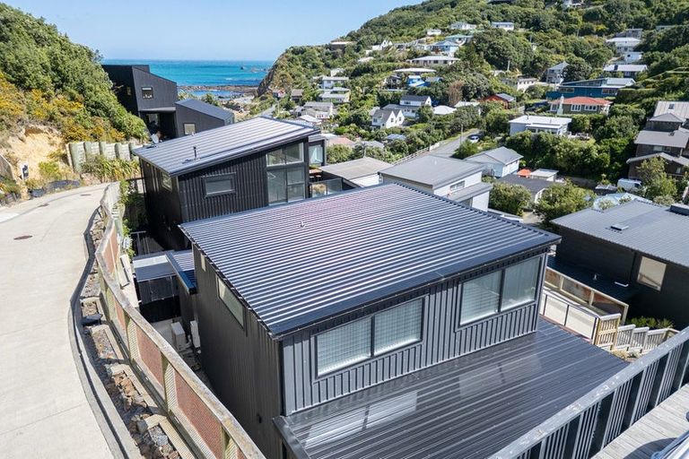 Photo of property in 1 Ara Haewai, Houghton Bay, Wellington, 6023