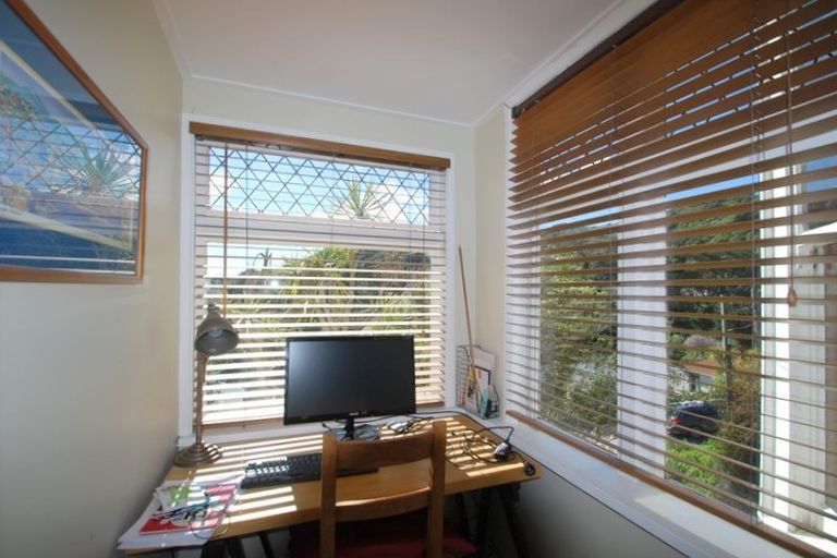 Photo of property in 12 Jackson Street, Island Bay, Wellington, 6023