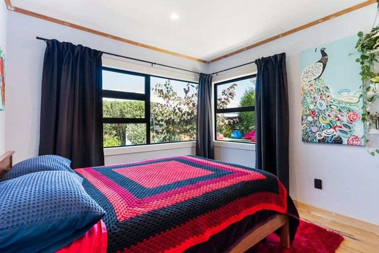 Photo of property in 19 Japonica Drive, Beach Haven, Auckland, 0626