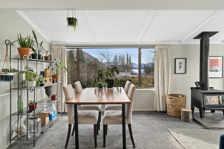 Photo of property in 116 Beacon Point Road, Wanaka, 9305