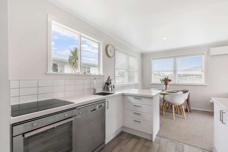 Photo of property in 3a Gazelle Avenue, Beach Haven, Auckland, 0626