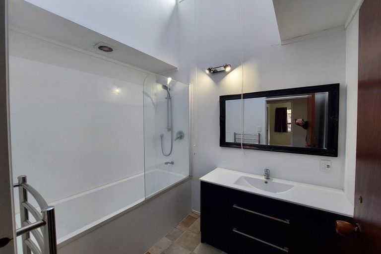 Photo of property in 8g Nevada Drive, Merrilands, New Plymouth, 4312