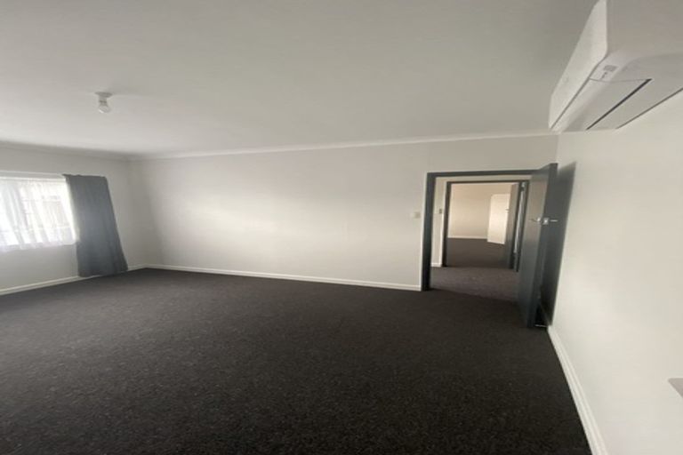 Photo of property in 229 Featherston Street, Palmerston North, 4410