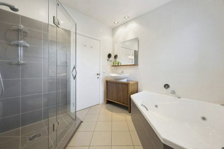 Photo of property in 34 Glengyle Street, Vauxhall, Dunedin, 9013