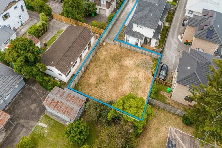 Photo of property in 742b Te Atatu Road, Te Atatu Peninsula, Auckland, 0610